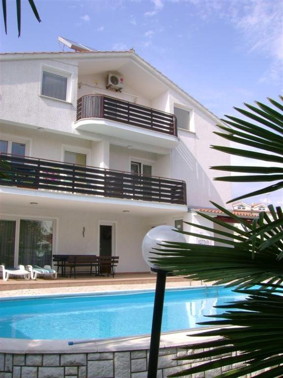 Apartment In With Balcony, Air Conditioning, Wifi 819-2 Poreč