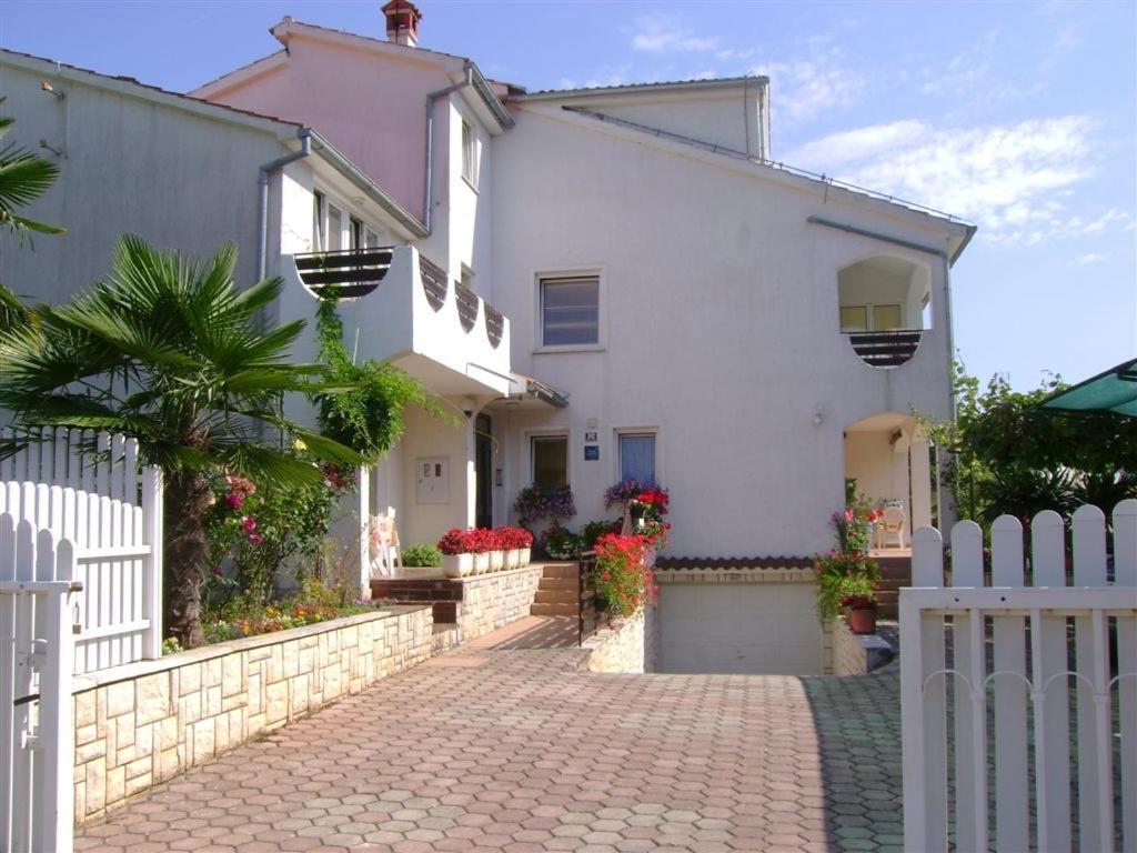 In With Balcony, Air Conditioning, Wifi 819-2 Apartment Poreč