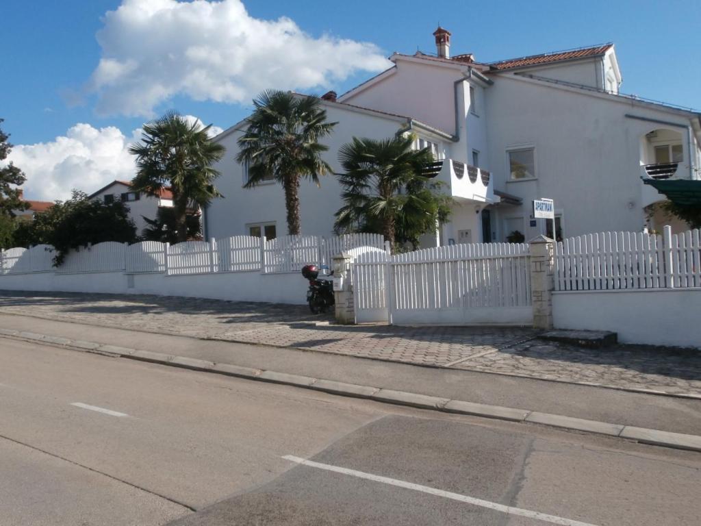 In With Balcony, Air Conditioning, Wifi 819-2 Apartment Poreč