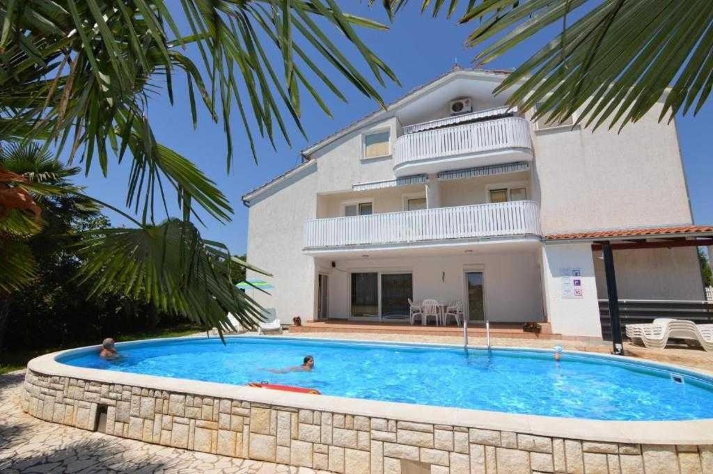 In With Balcony, Air Conditioning, Wifi 819-2 *