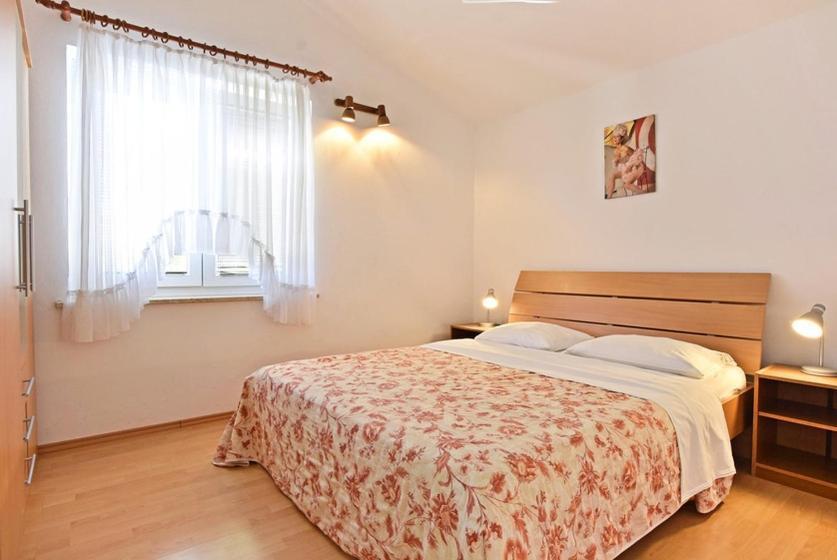In With Balcony, Air Conditioning, Wifi 819-2 Apartment